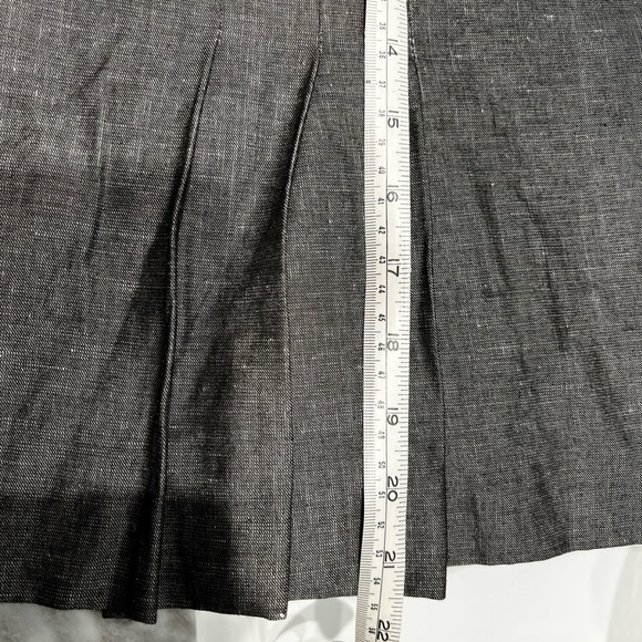 Fully lined Tahari 2 pcs summer suit (skirt and jacket) - Picture 7 of 10